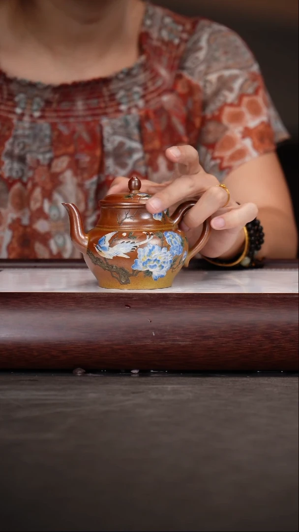 杨建英/红金砂/宫灯/220c