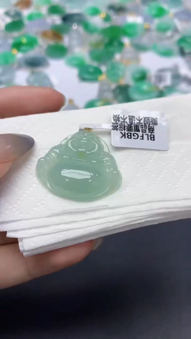 翡翠18K金镶嵌颈饰天然缅甸a货翡翠