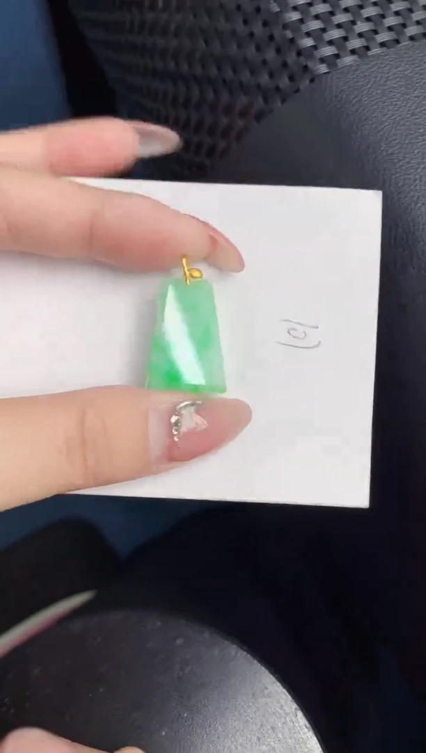 【闪购商品】翡翠颈饰18K金镶嵌000000000