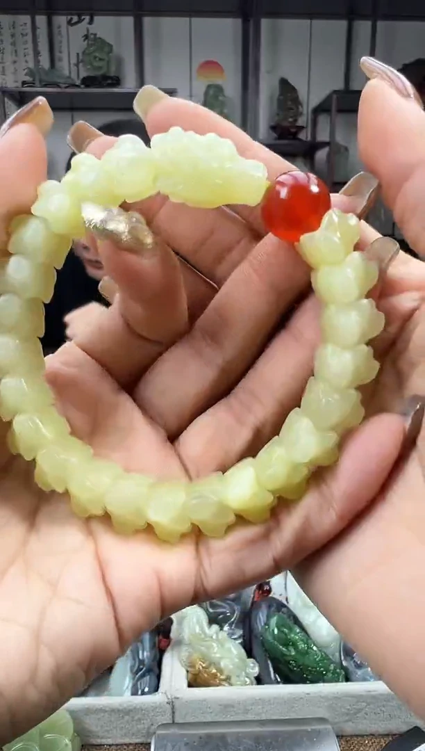 未镶嵌和田玉把件1