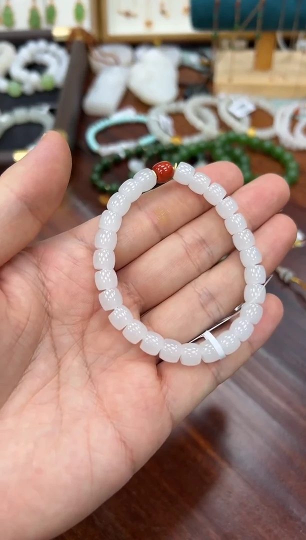 颈饰未镶嵌和田玉野牛沟手串