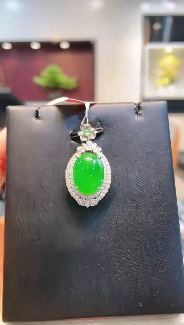 【闪购商品】翡翠颈饰18K金镶嵌A35吊坠天然A货翡翠