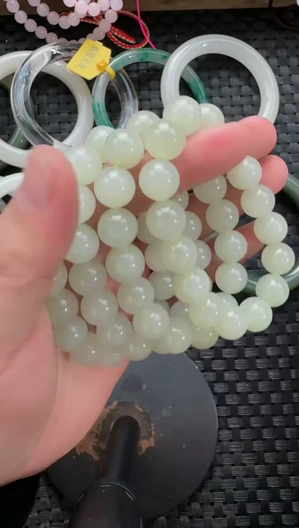 颈饰未镶嵌和田玉12mm晴水手串（多样性发货拍一发一）