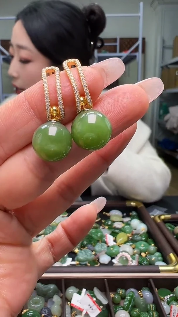 颈饰银S925镶嵌和田玉（多样性发货.发其一)11.14.112