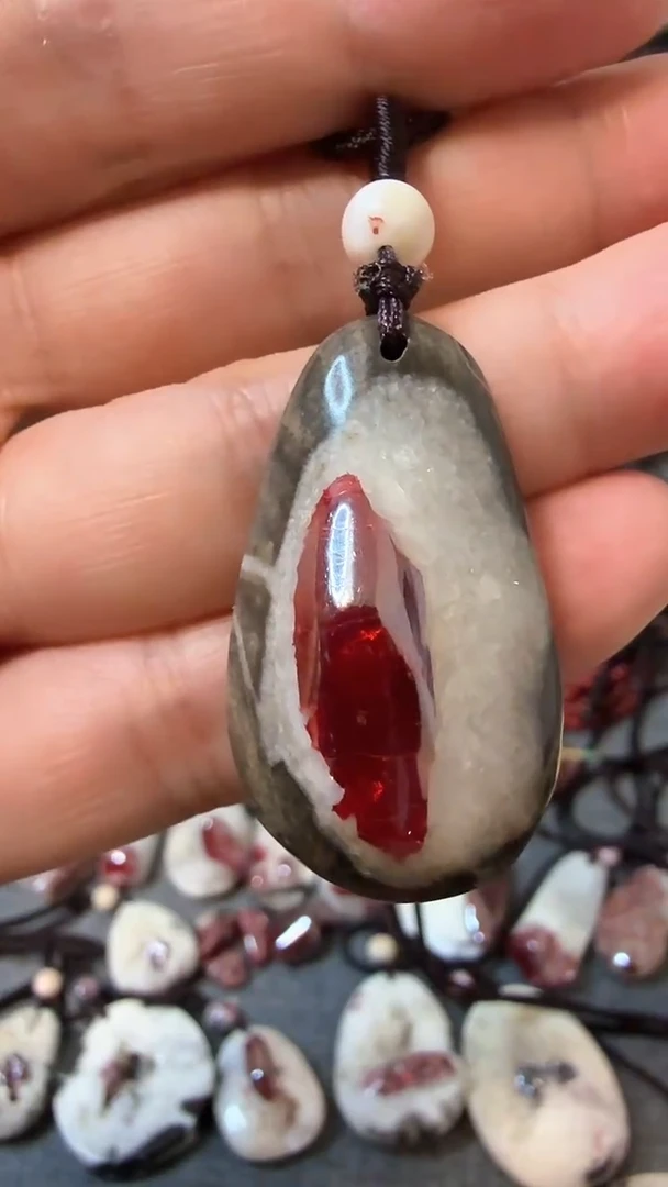 【闪购商品】天然辰砂大晶砂随行吊坠1