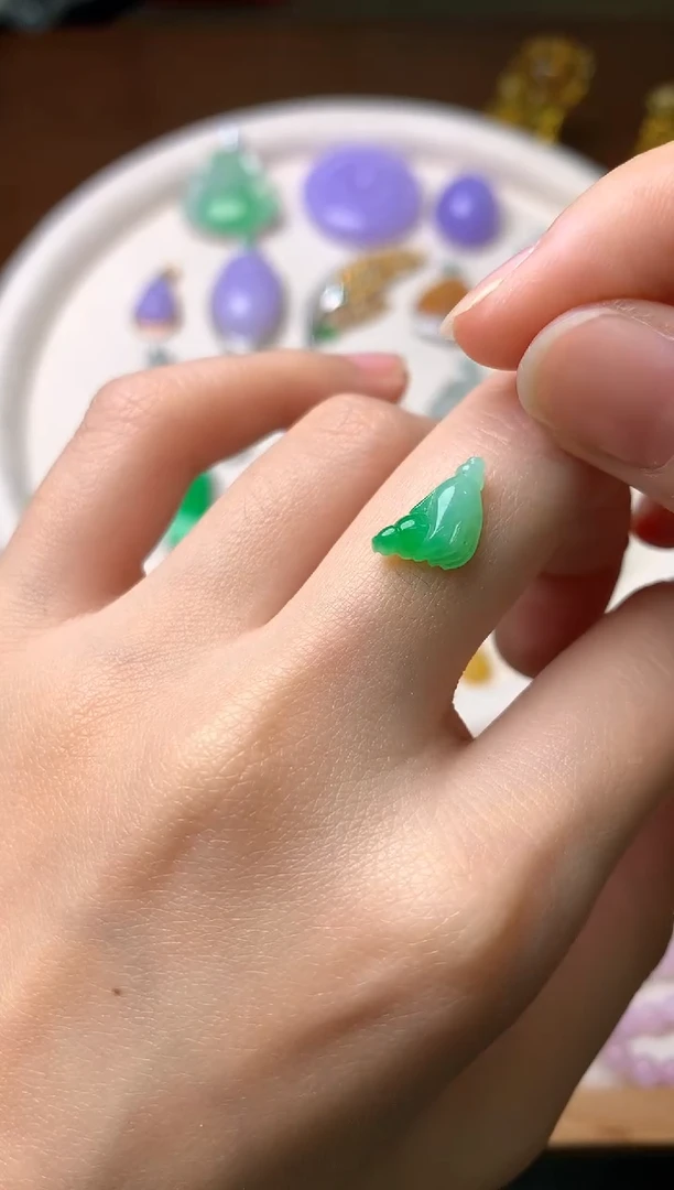 【闪购商品】定制翡翠未镶嵌裸石