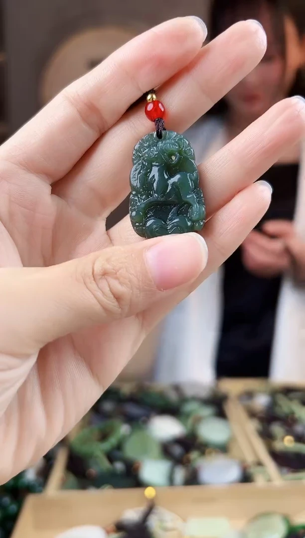 颈饰未镶嵌和田玉拍一发一，多样性发货