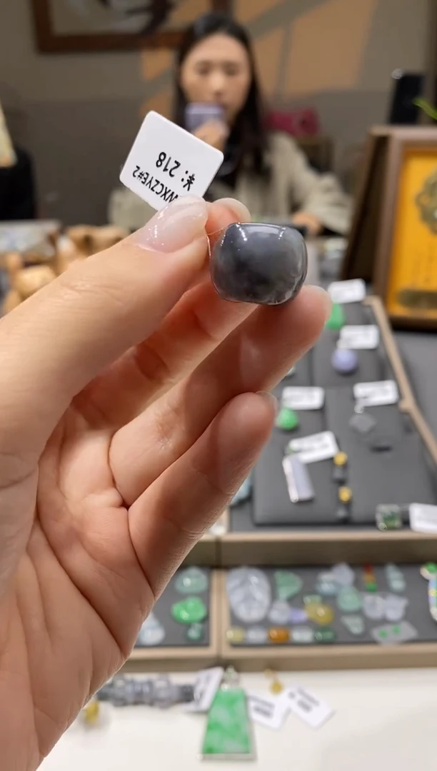 颈饰未镶嵌翡翠路路通