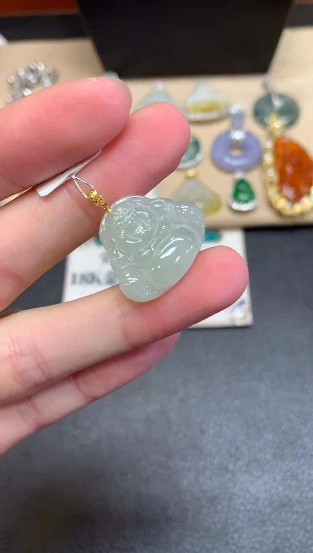 【闪购商品】翡翠颈饰18K金镶嵌佛公【无服务费】