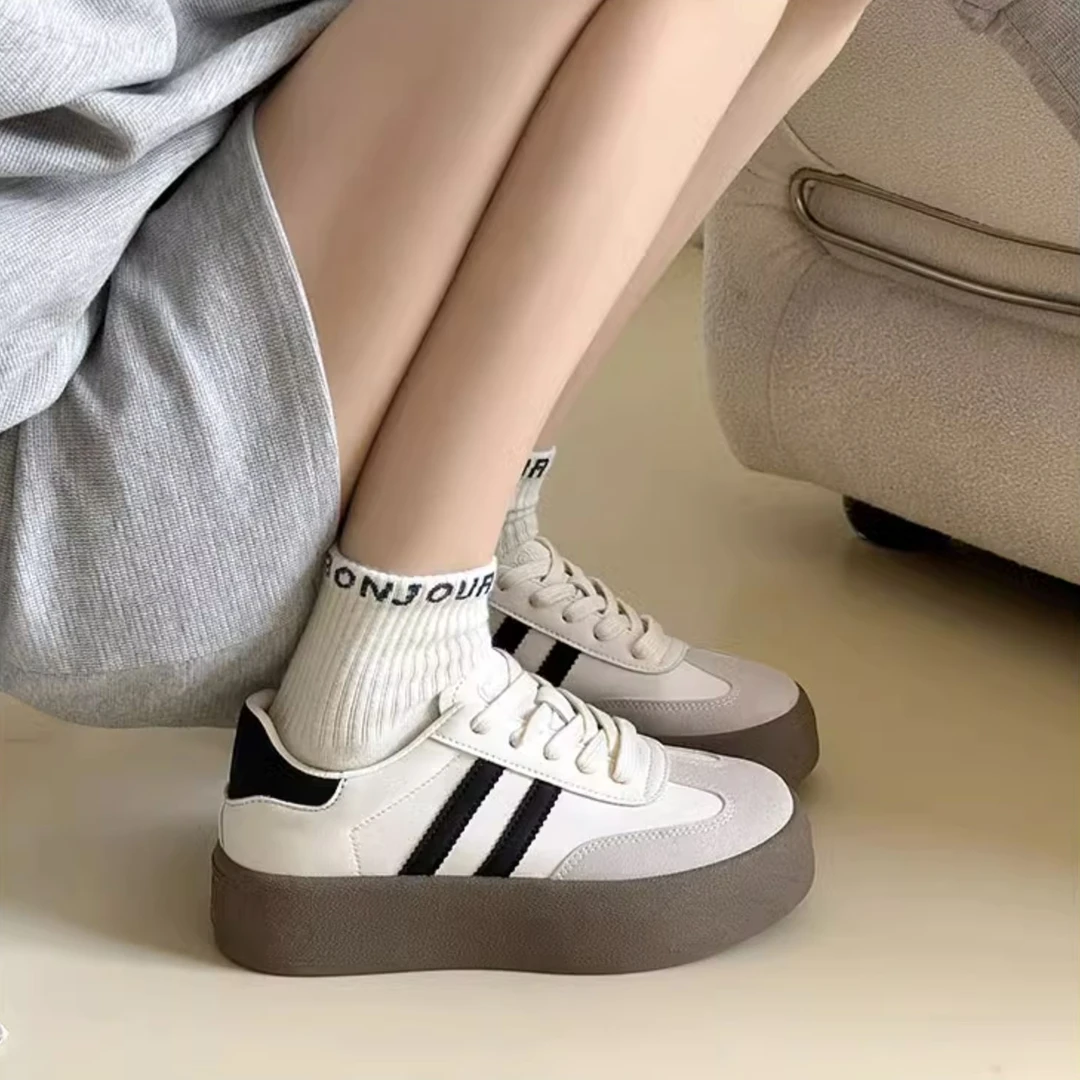 啄木鸟小白鞋女厚底2025年春季新款阿甘德训鞋增高休闲板鞋单鞋