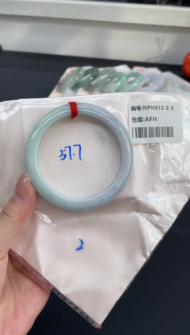 未镶嵌手镯翡翠翡翠手镯