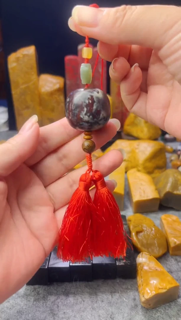 昌化石昌化料一个，庆祝中秋漏品
