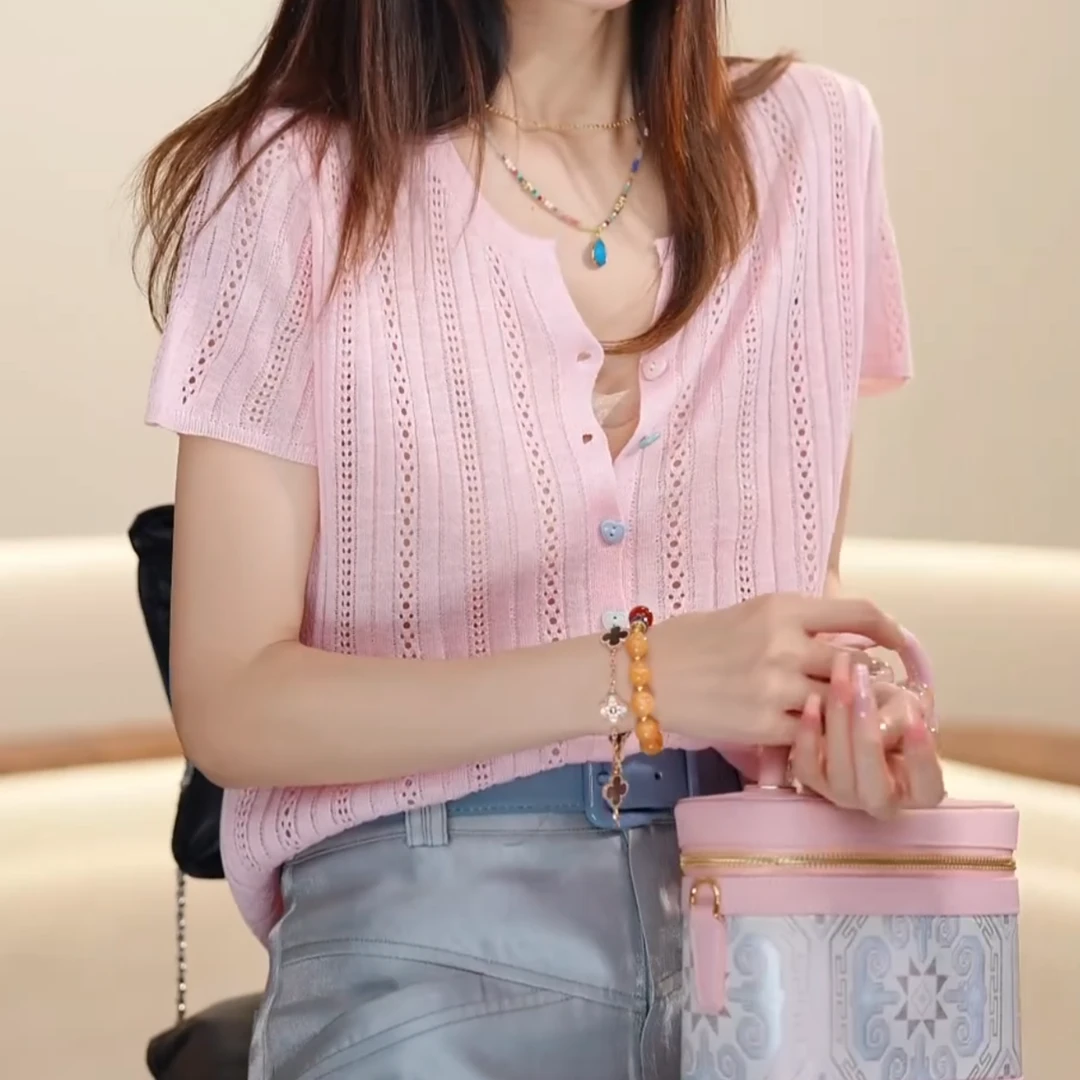 「空织」2025夏季新款韩系彩扣圆领减龄洋气短袖针织衫女LK2504353