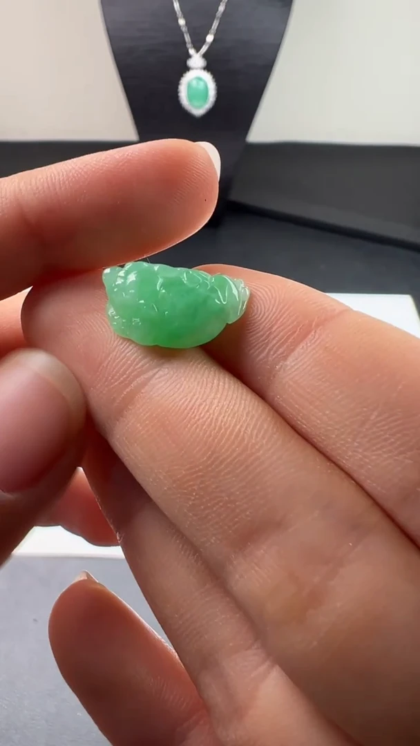吊坠(不含链)未镶嵌翡翠天然缅甸A货翡翠 满绿 金蟾