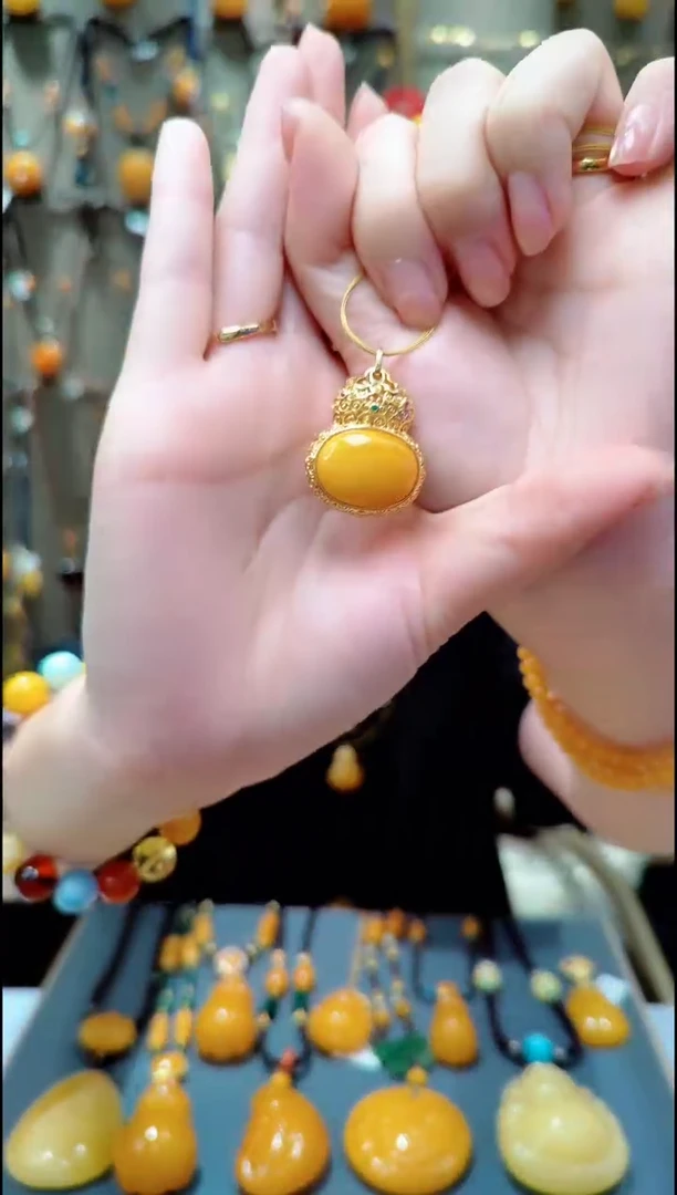 蜜蜡银S925镀金镶嵌珠宝奇石﹣F351蜜蜡吊坠赠项圈