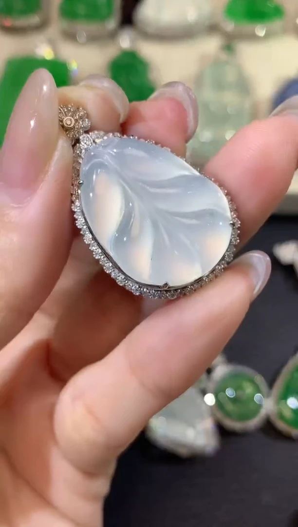翡翠18K金镶嵌吊坠(不含链)A93