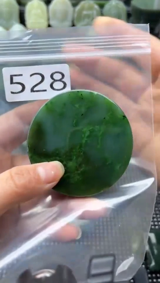 未镶嵌和田玉珠宝半成品镯芯
