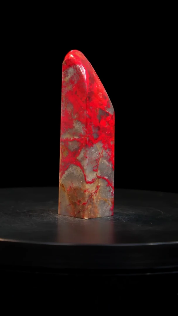 鸡血石小红袍鸡血石