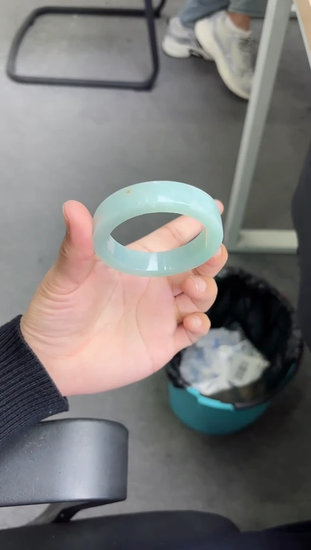 未镶嵌手镯定制翡翠?手镯