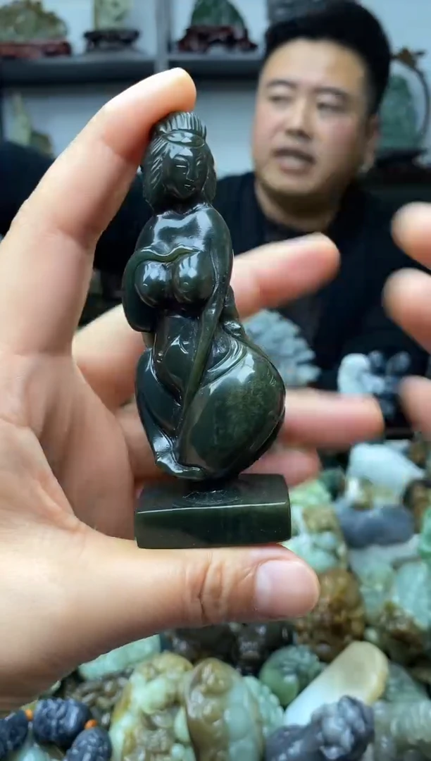 未镶嵌和田玉把件1