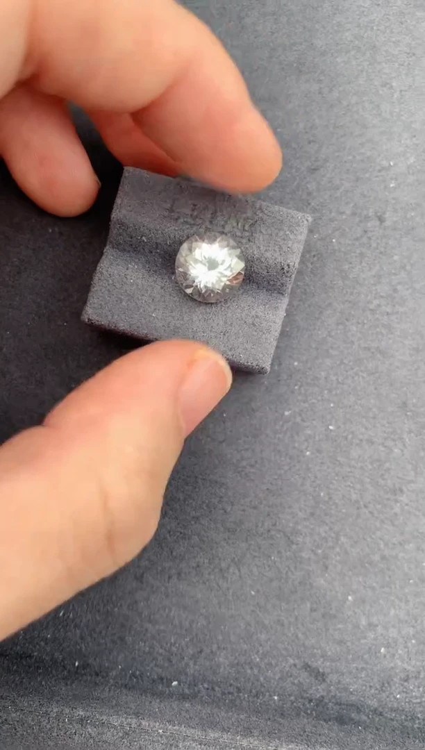 绿柱石裸石3.8ct白海蓝 DE 定制