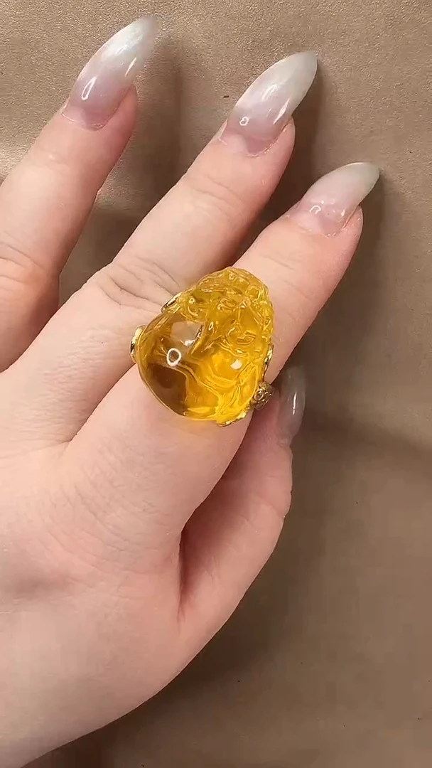 琥珀颈饰未镶嵌戒指