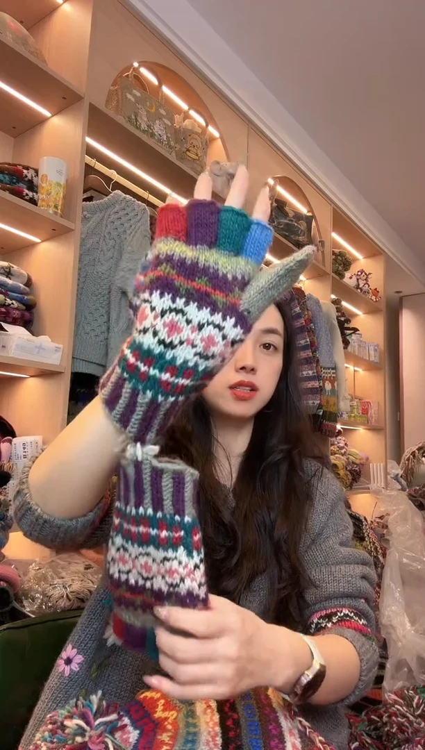 羊毛百羊阿莫青花瓷五指手套