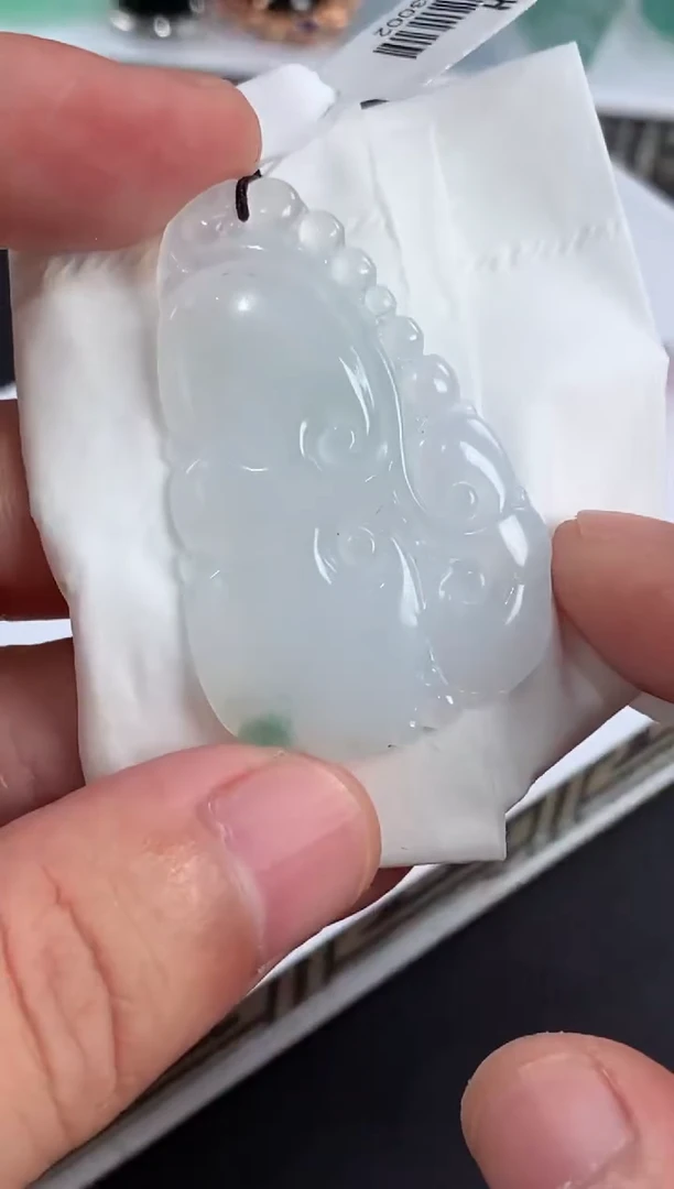 未镶嵌定制翡翠达*翡翠
