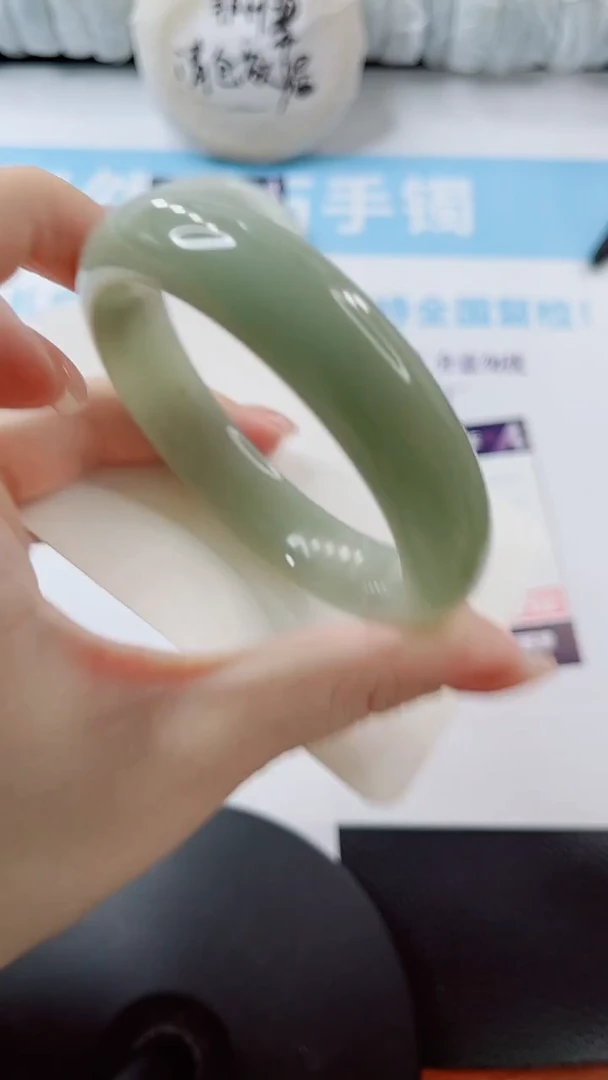未镶嵌手镯石英质玉多样性发货L46