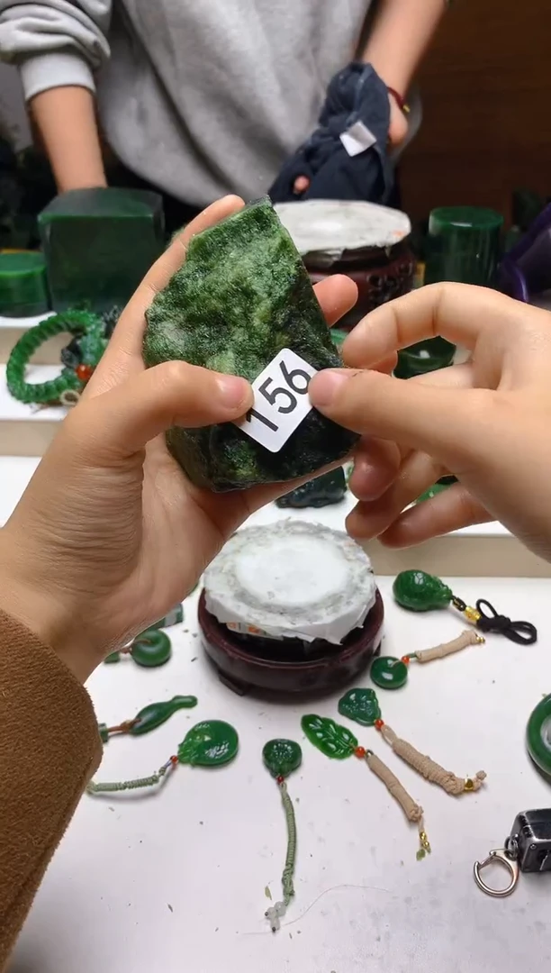 未镶嵌和田玉珠宝半成品1