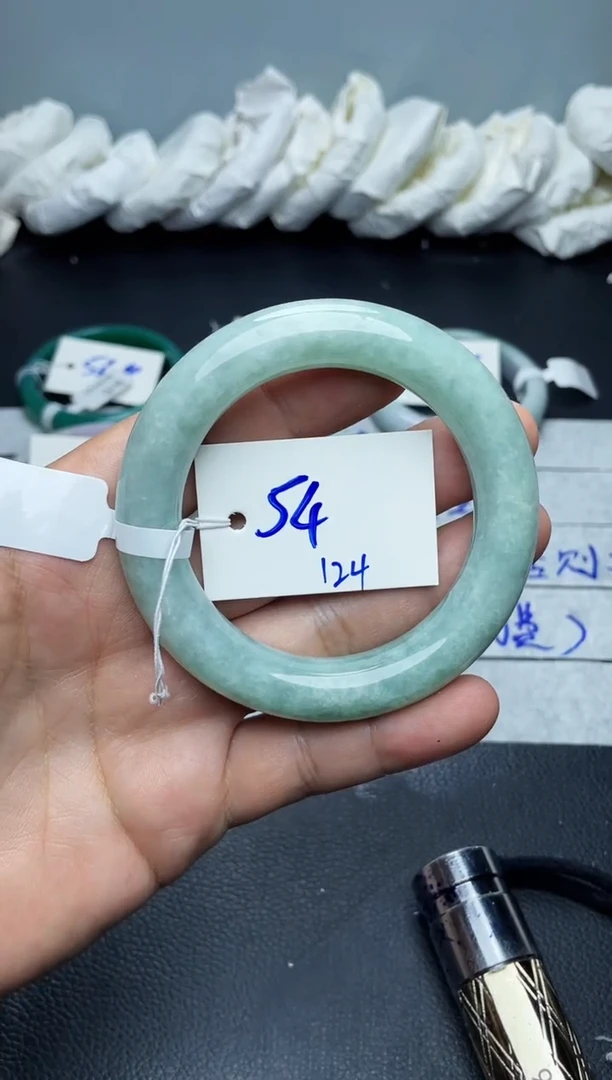 未镶嵌手镯翡翠124