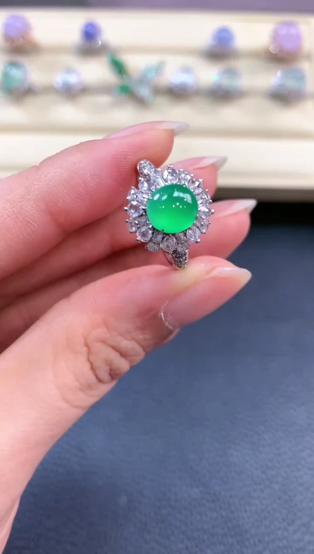 【闪购商品】翡翠戒指18K金镶嵌b193