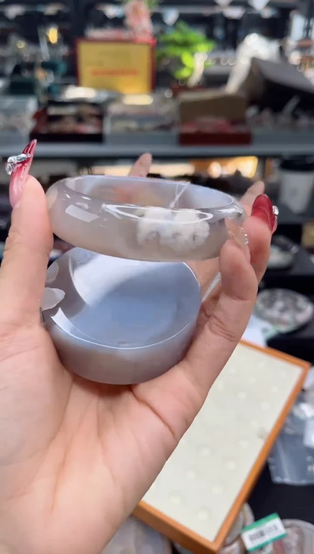 【闪购商品】石英质玉手镯未镶嵌61圈口（赠品镯心）3538884