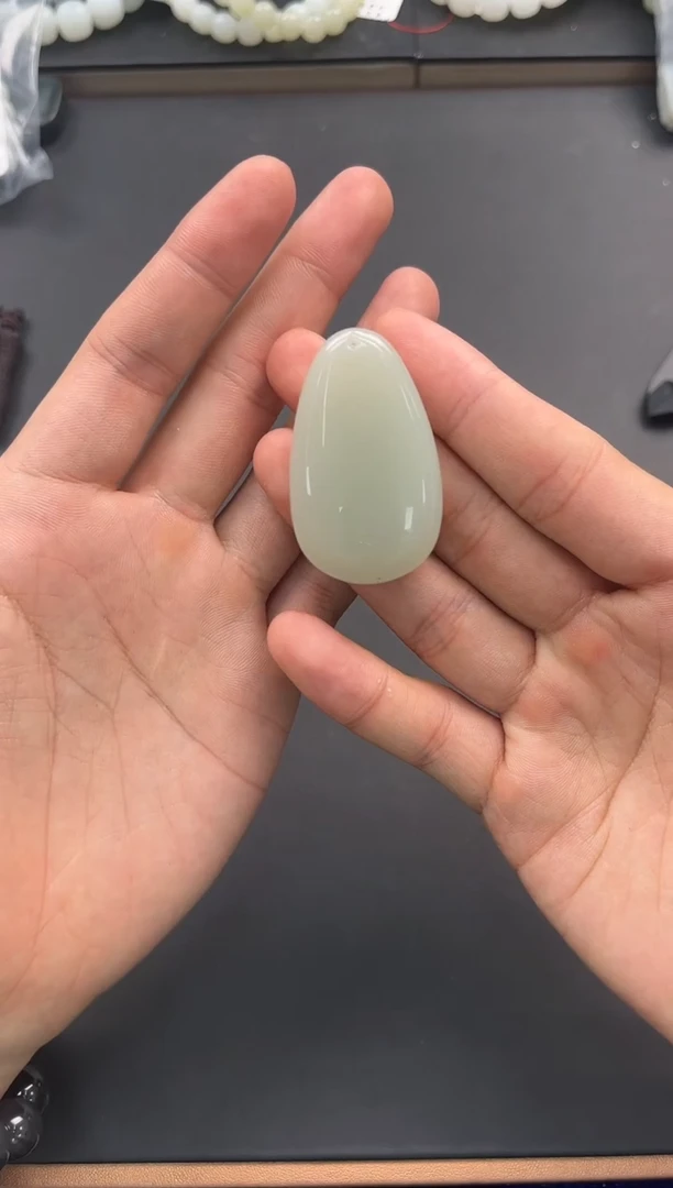 未镶嵌手串和田玉呆*?迪克兰无事牌微色差