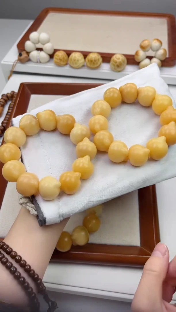 手串菩提根/象牙果?***?v46干磨猫头23两串瑕疵不补