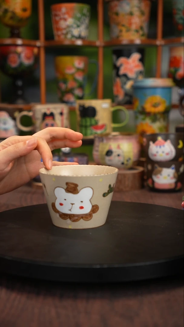 釉下手绘陶瓷杯子
