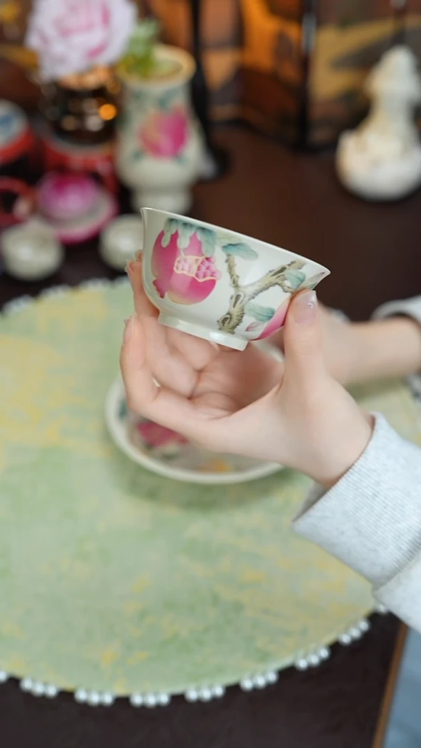 景德镇手工手绘雅圣粉彩杯