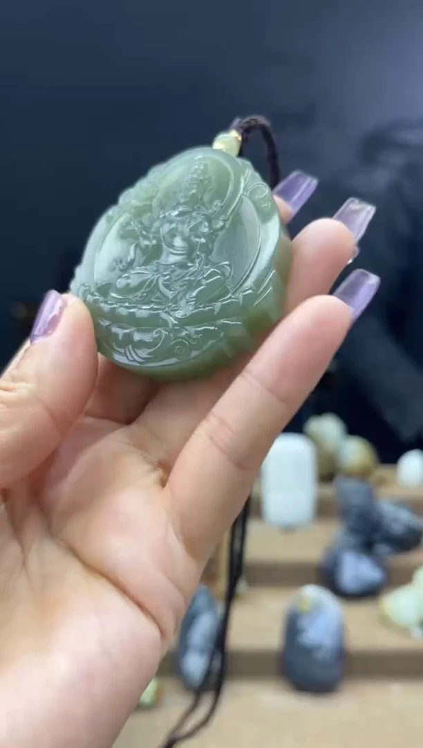 颈饰未镶嵌和田玉1