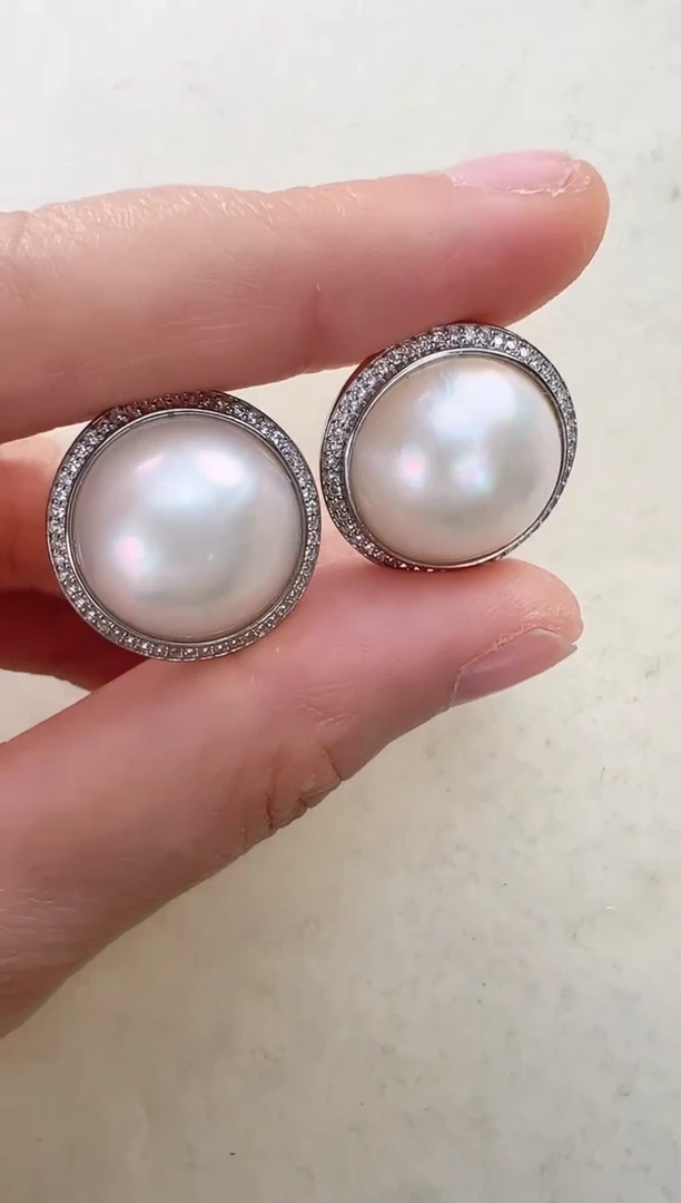 【闪购商品】拼合珍珠（马贝珠）耳饰银S925镶嵌白色太阳花