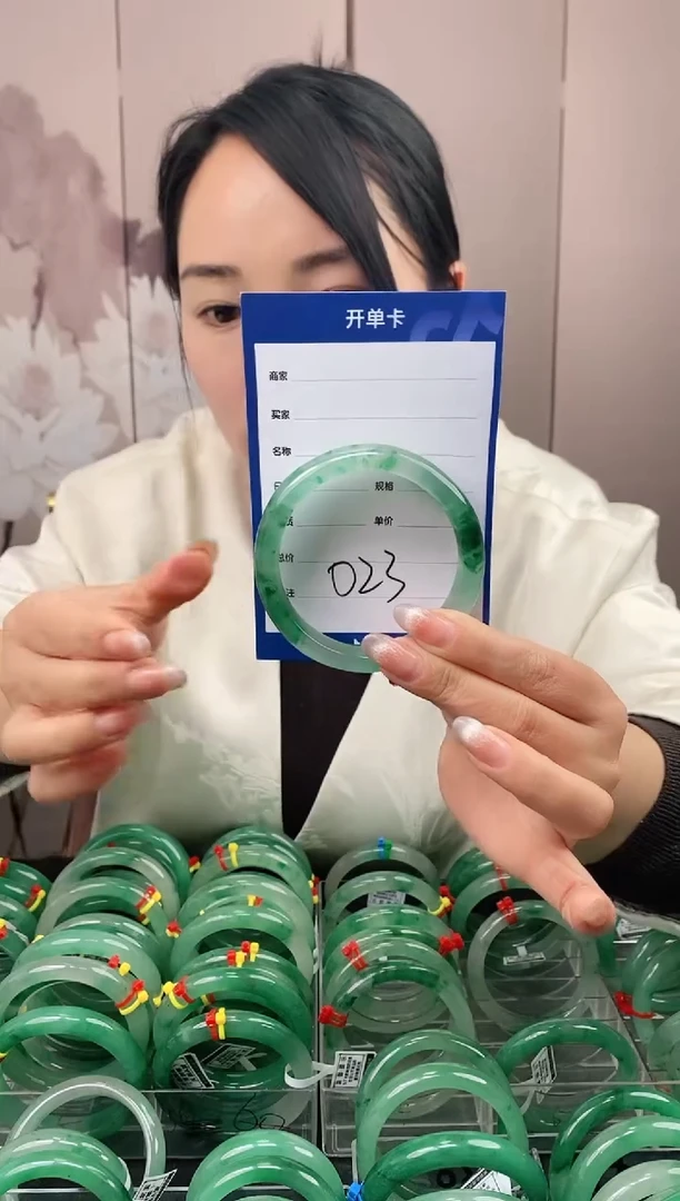 【闪购商品】石英质玉手镯合金023