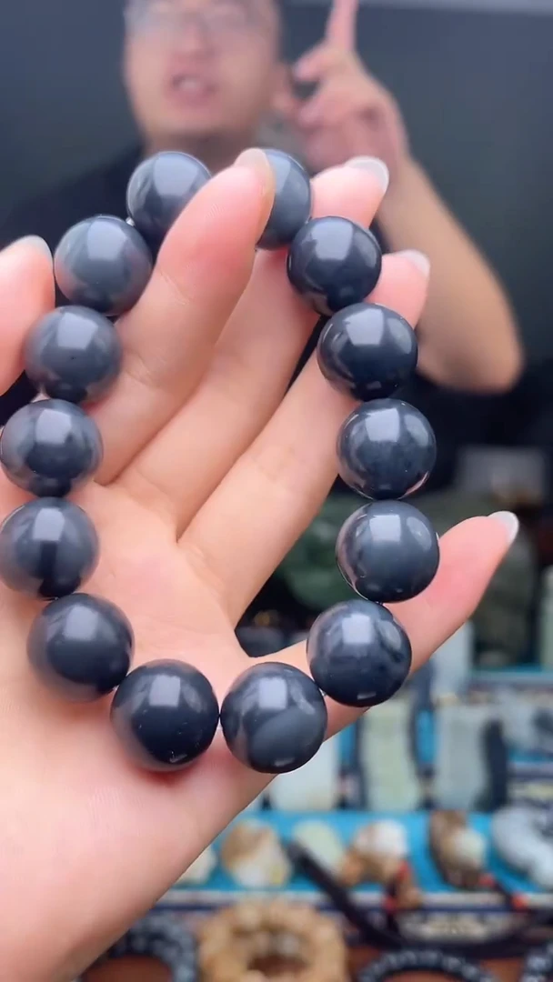 未镶嵌和田玉挂件1