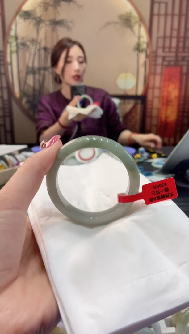 【闪购商品】翡翠手镯未镶嵌00009892