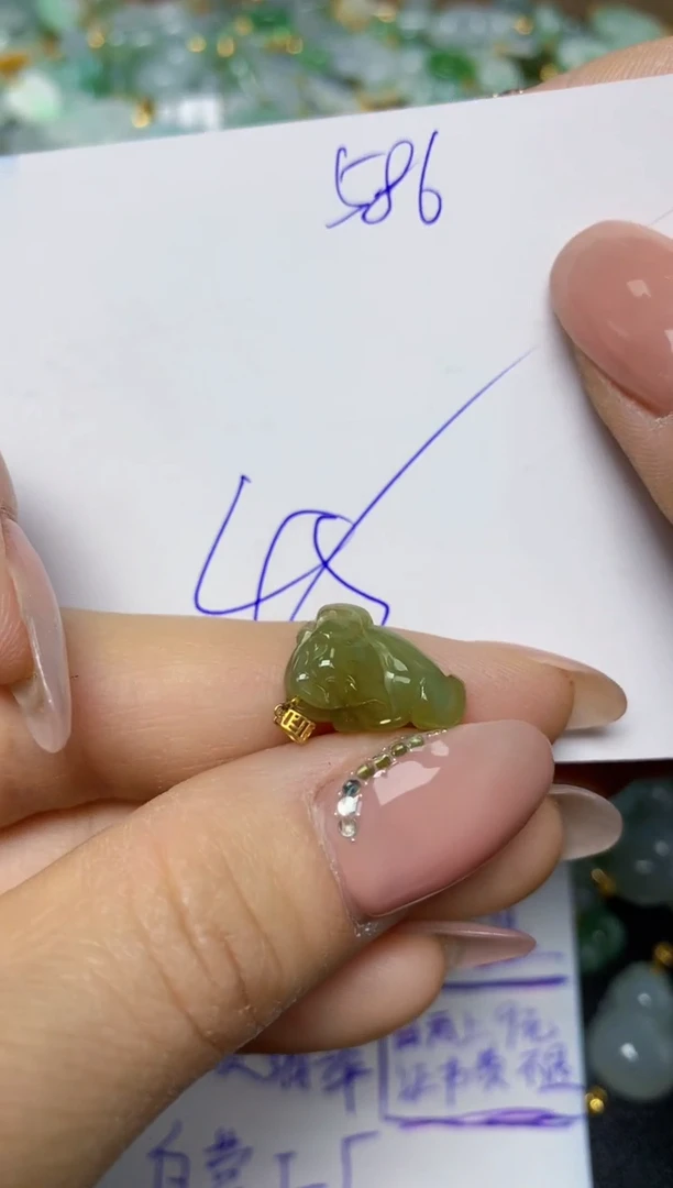 【闪购商品】翡翠挂件18K金镶嵌 天然翡翠A货