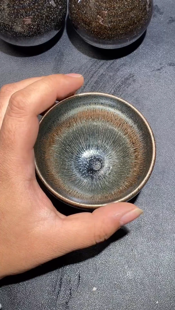 茶盏终**乾            156