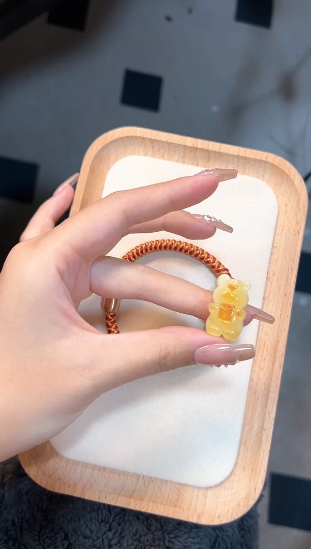 【闪购商品】琥珀珠宝奇石未镶嵌小熊手链