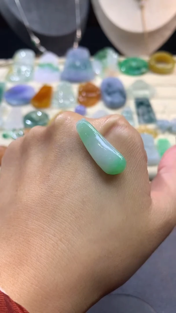 【闪购商品】定制翡翠未镶嵌翡翠