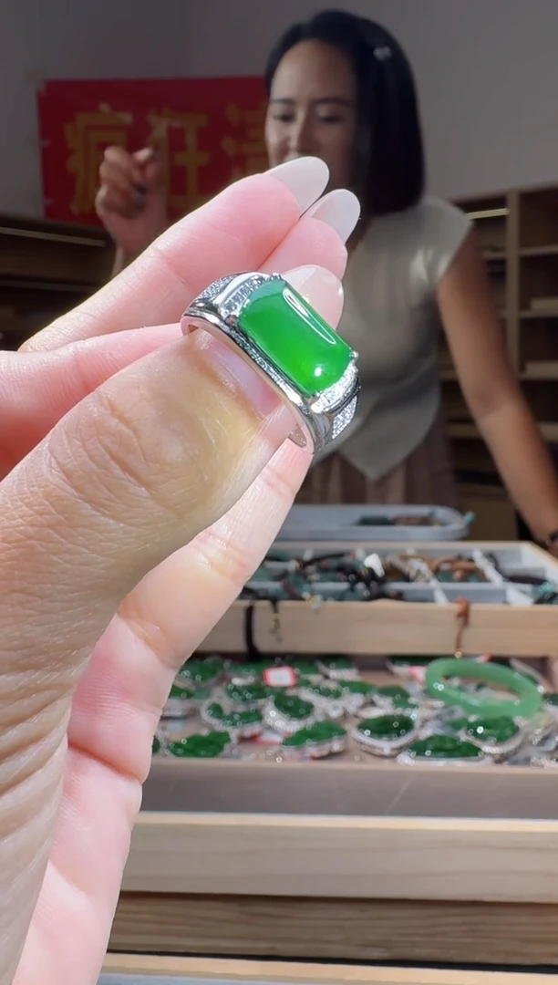 定制翡翠合金纯天然A货翡翠戒指（多样性发其一）