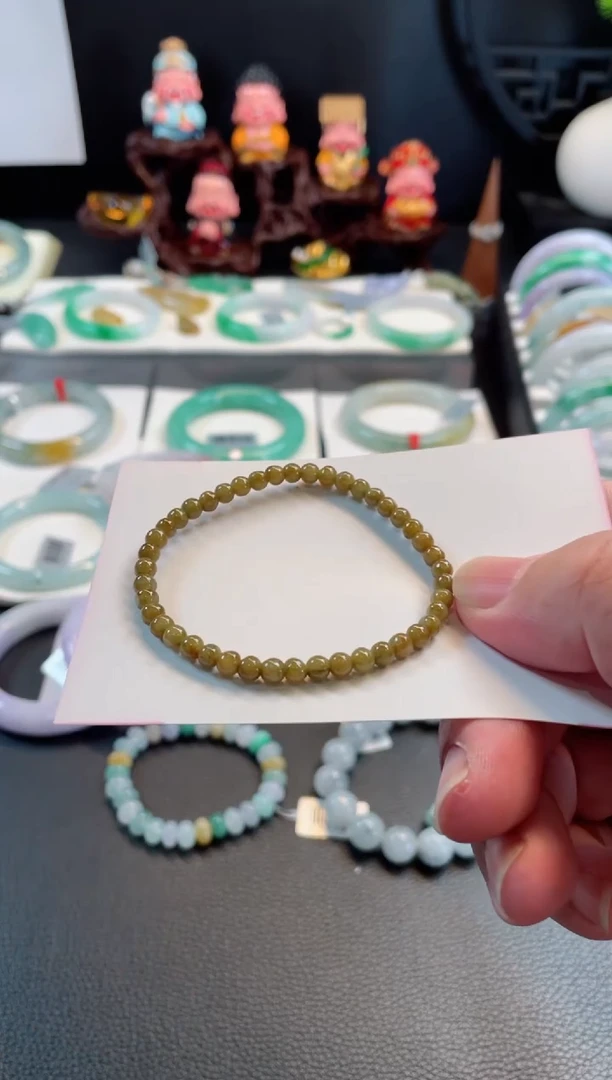 翡翠手镯未镶嵌太***赵有纹裂