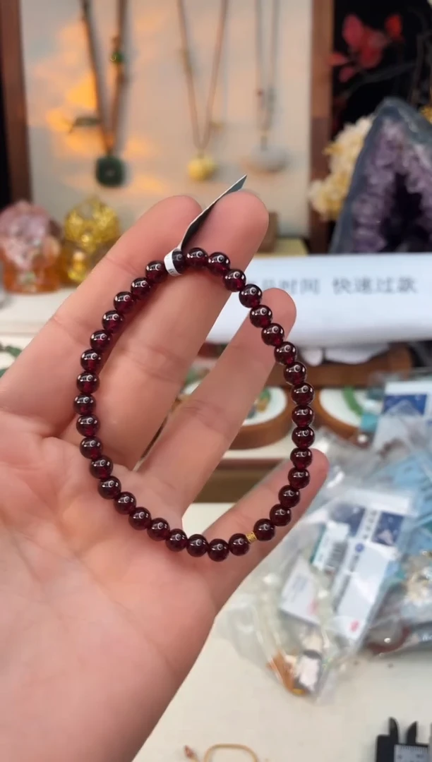 18K金镶嵌手链石榴石@@A921E014263