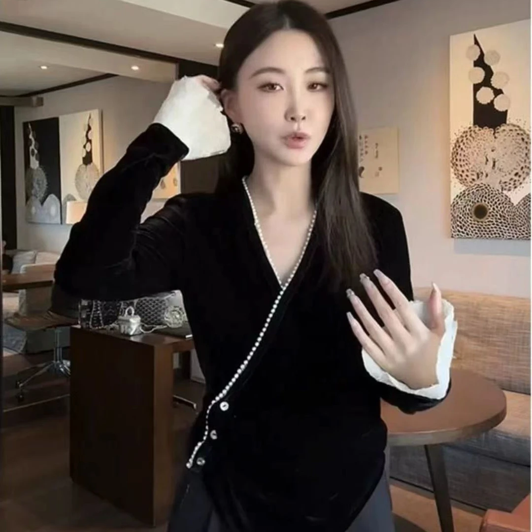SS25863欧洲站时尚金丝绒V领T恤2026春季显瘦百搭高级感打底衫